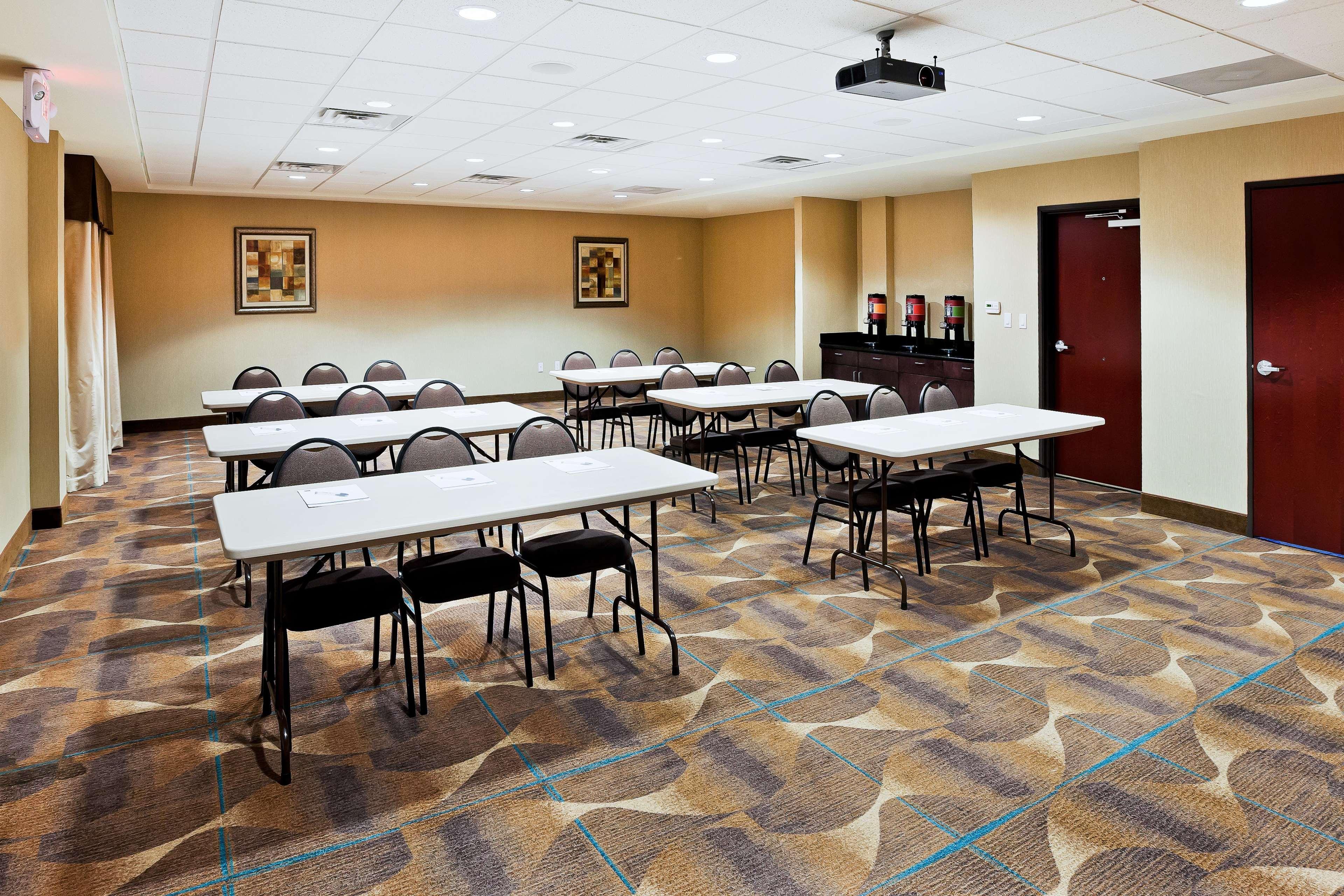 Hampton Inn & Suites Liberal Ngoại thất bức ảnh
